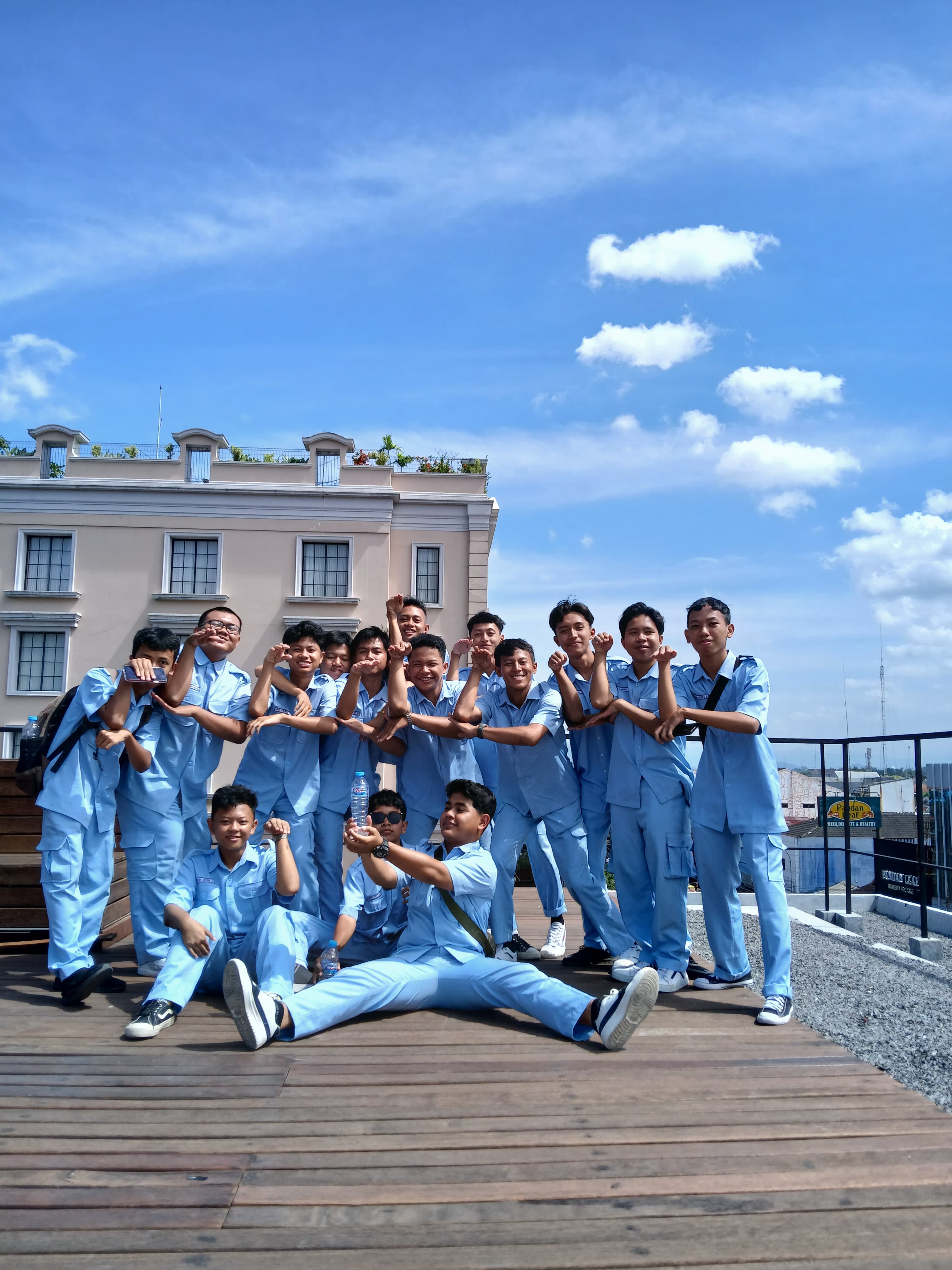 Foto Kelas XII TKJ 2 - 2